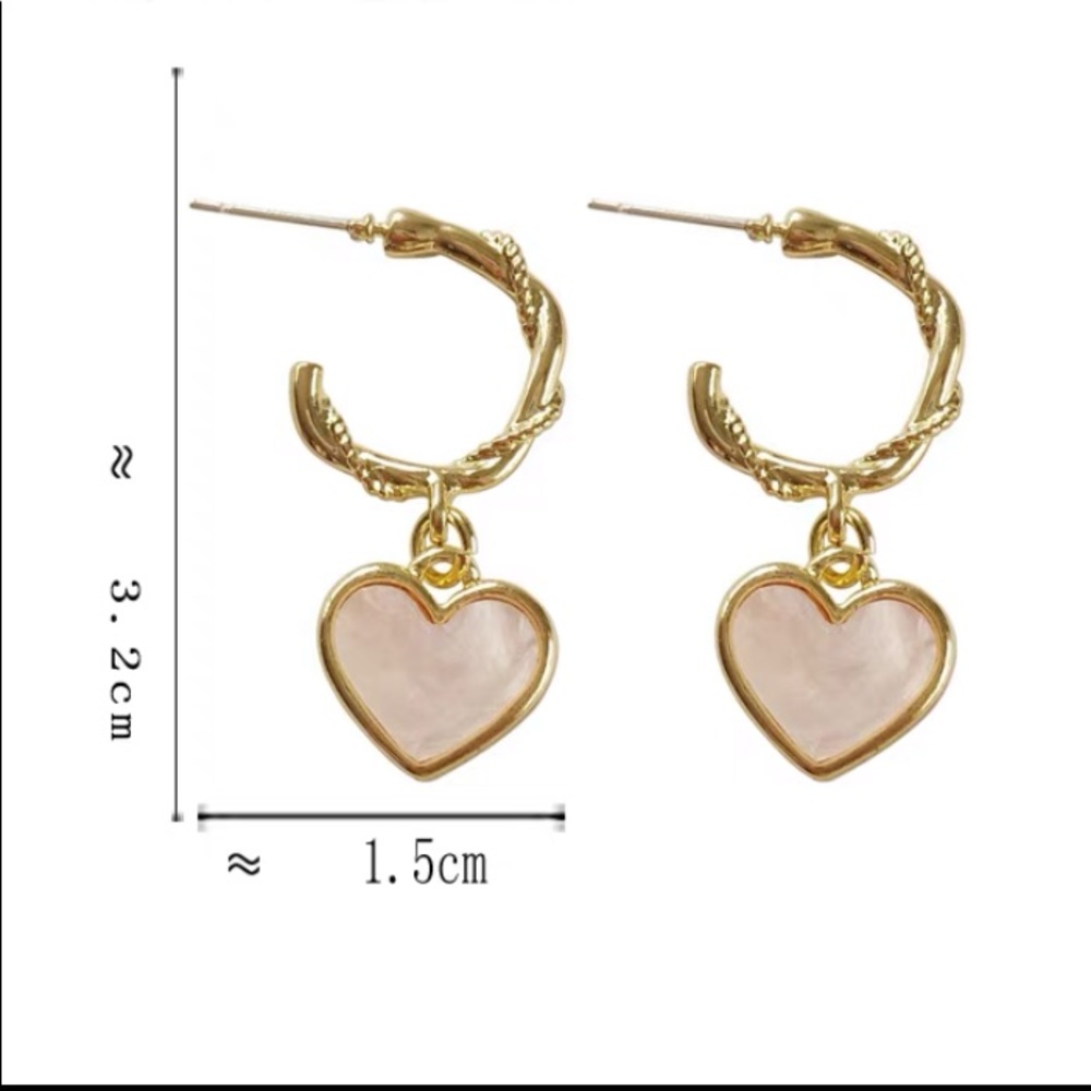 πππLast one Light Pink Heart Twist Hoop Earring - Picture 12 of 13